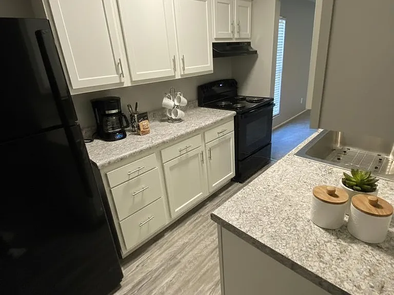 100 Hidden Valley Dr — Photo 5
