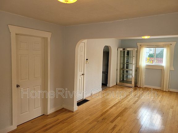 5th image of 417 E Cleveland Ave
