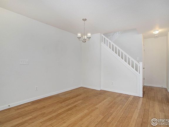 5th image of 3648 Oakwood Dr