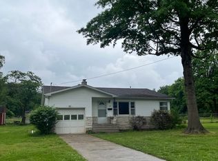 1506 W Meadowmere St, Springfield, MO 65807