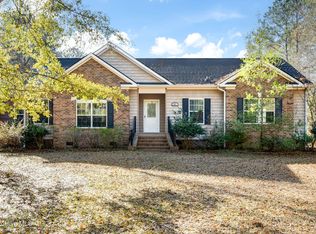 401 Messer Loop Rd, Burgaw, NC 28425