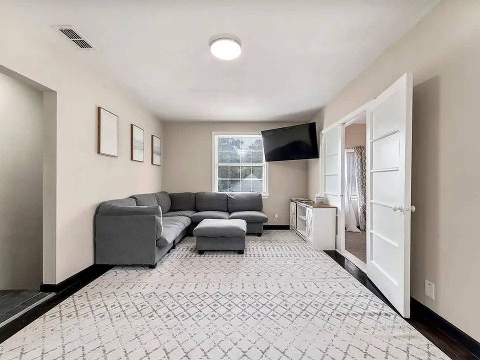 1537 Flagler Ave #ID1578557P