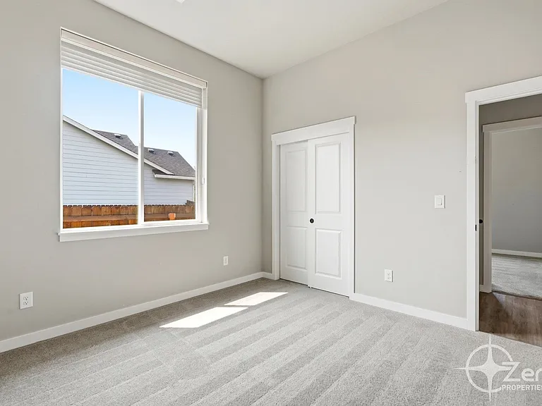 2225 NE 82nd St — Photo 19