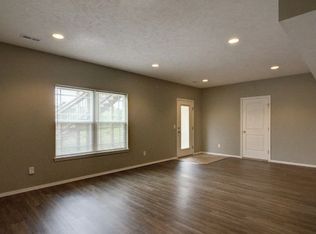 2460 W Spring Water St, Springfield, MO 65803