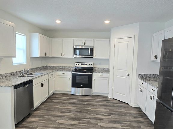 2nd image of 570 INDEPENDENCE Drive