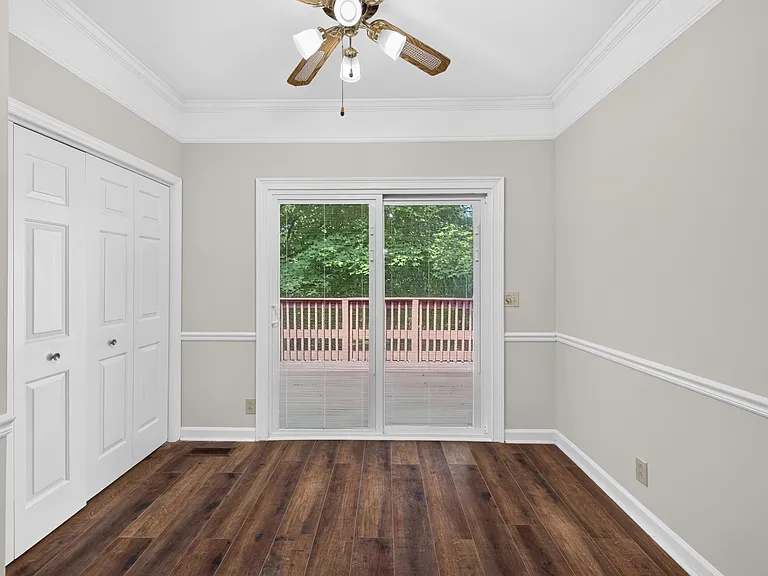 1215 Carriage Park Dr — Photo 12