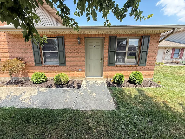 1565 Windridge Pl #D — Photo 2