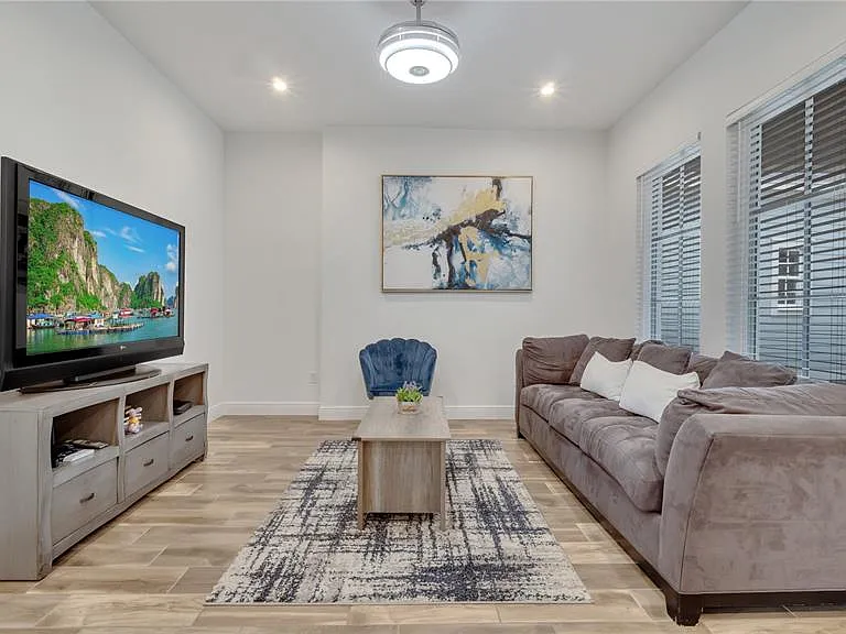 2069 Celebration Blvd — Photo 25