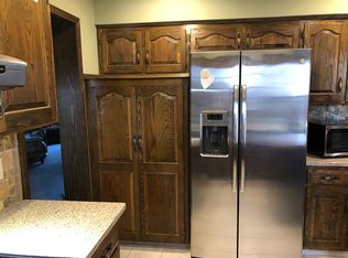 6326 SW 32nd St, Topeka, KS 66614