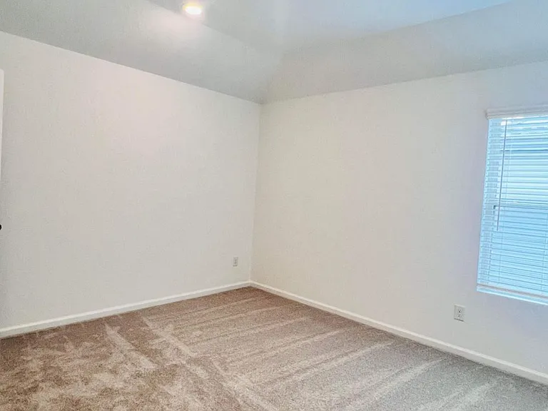 4922 Sand Clouds Dr — Photo 9