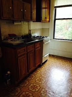 5th image of 212 W Springfield St #2