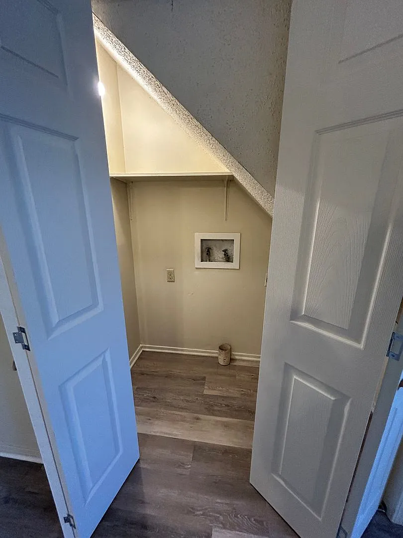 301 N Joplin Ave — Photo 3