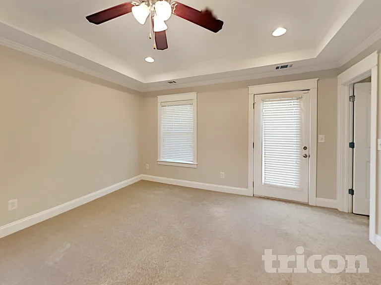 2435 Center Pointe Cir SW — Photo 11