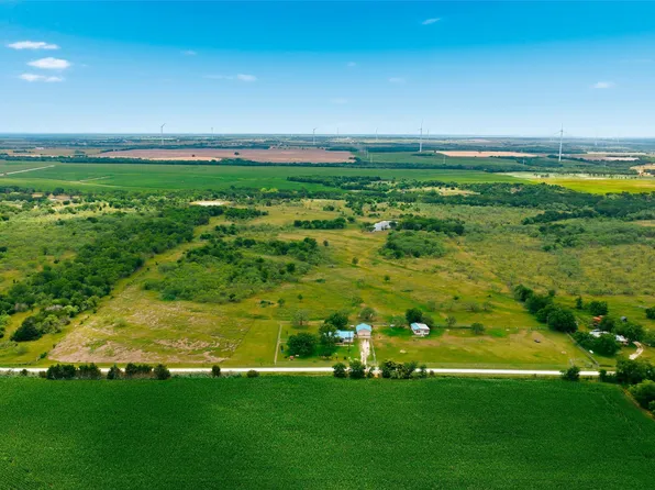 318 Hcr #3249, Mount Calm, TX 76673