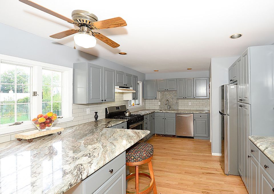 Cutting Edge Kitchen 