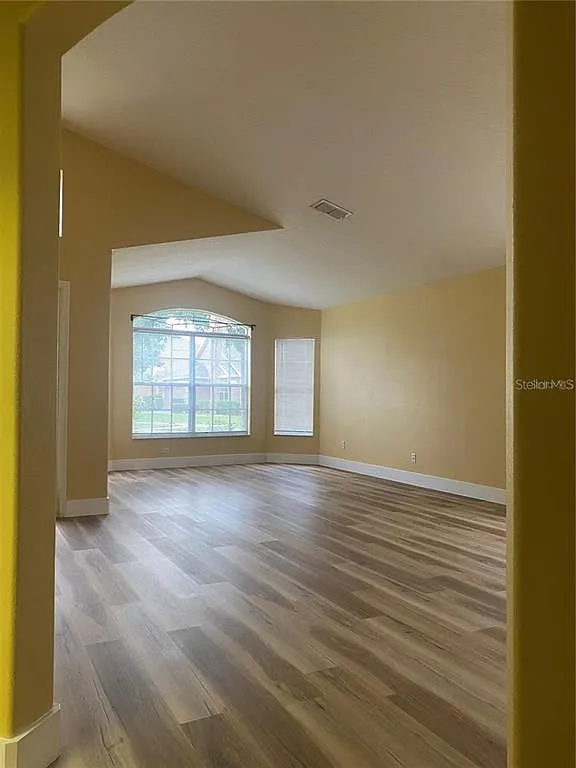 4 bed, 2.0 bath, 2085 sqft, $2,700 — Photo 3