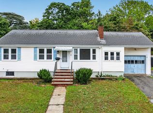 29 Church St, Braintree, MA 02184