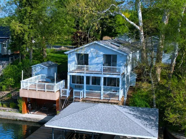 5100 E Quiet Water Ct, Monticello, IN 47960