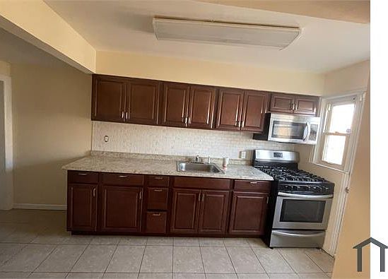 4th image of 7905 Saint Bridget Ln
