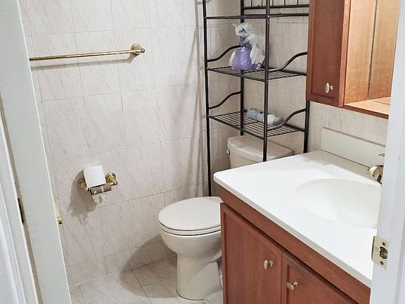 3rd image of 47A Saturn Ln Unit 47A