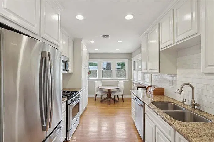 2 bed, 1148 sqft, $2,850 — Photo 4