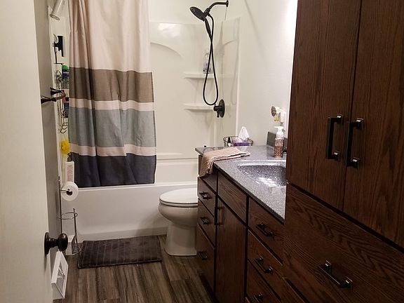 Main floor bath