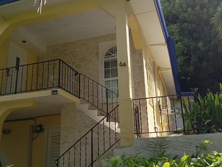 64 Mary'S Fancy Est — Photo 1