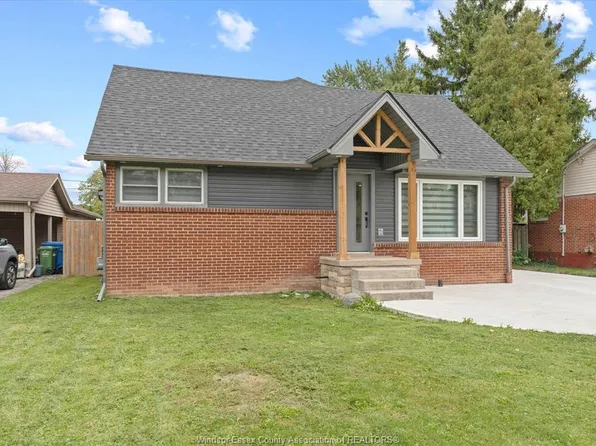 2858 Dandurand Ave, Windsor, ON N9E 2E4