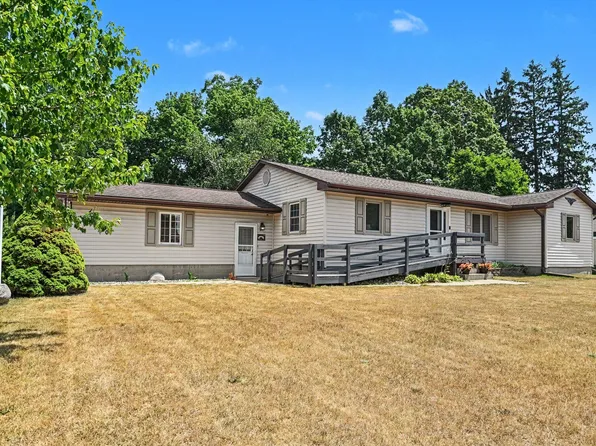 3720 Center St, Ravenna, MI 49451