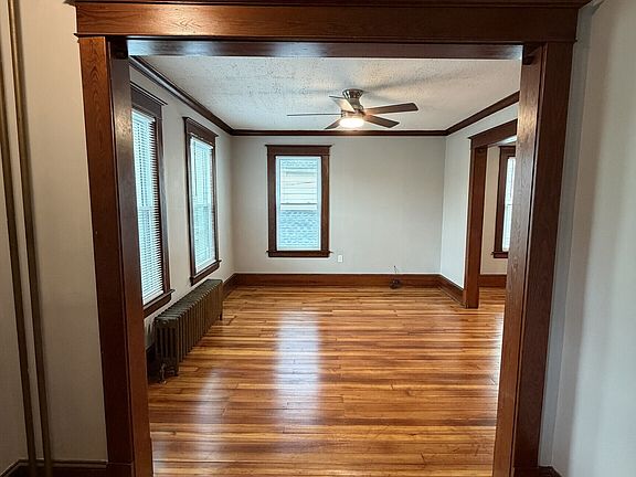 3rd image of 103 Spring St