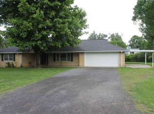 2210 Shoulders Ln, Paducah, KY 42003