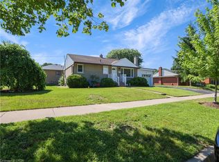 36 Clark Ave, Kitchener, ON N2C1Y3