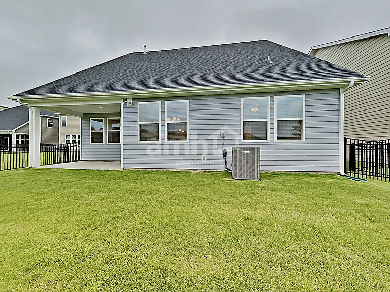 112 Samara Ln — Photo 16