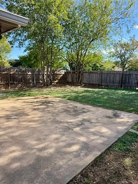 3 bed, 2.0 bath, 1317 sqft, $1,600 — Photo 3