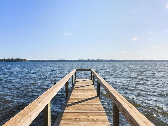 2nd image of 997 Drake Acres Rd