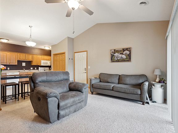5th image of 2627 Orchard Dr Unit 5