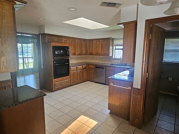 3rd image of 4117 Carrizo Dr