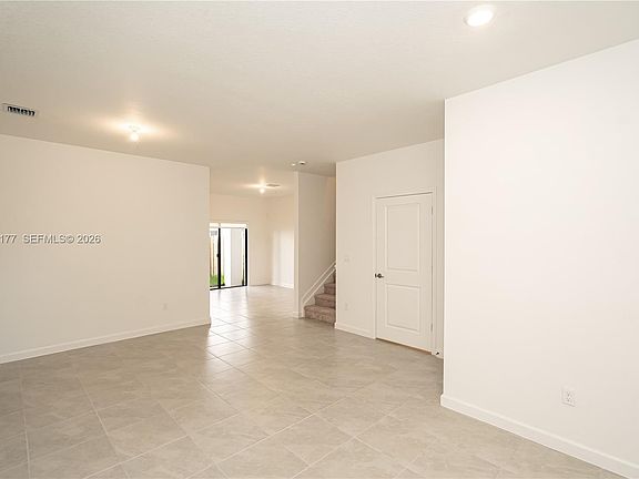 3rd image of 270 SW 159th Pl