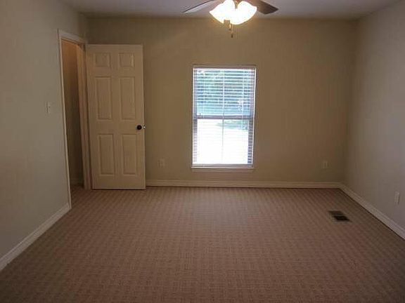 5th image of 2735 Broadmoor Blvd #2B