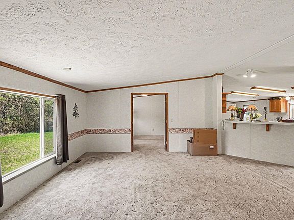 2nd image of 20240 10th Ave