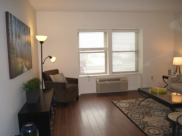Fairchild Apartments — Photo 18