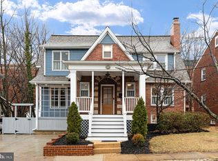 1014 N Edgewood St, Arlington, VA 22201