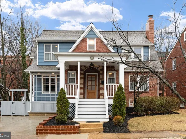 1014 N Edgewood St, Arlington, VA 22201