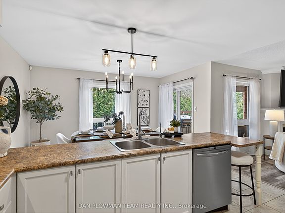 4th image of 10 Springbank Rd