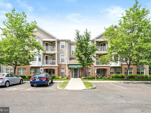 611 Mowat Cir, Hamilton, NJ 08690