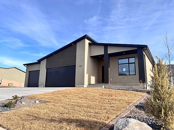 2nd image of 2509 W Scenic Dr