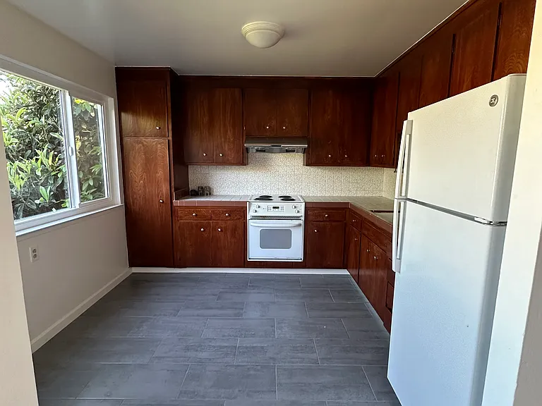 2925 San Bruno Ave #2 — Photo 7