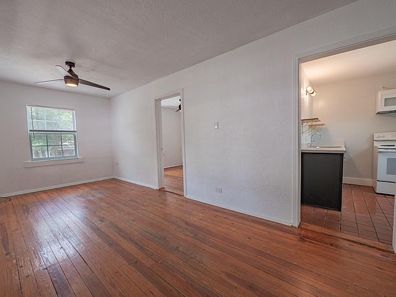 2nd image of 1103 Montana St #2