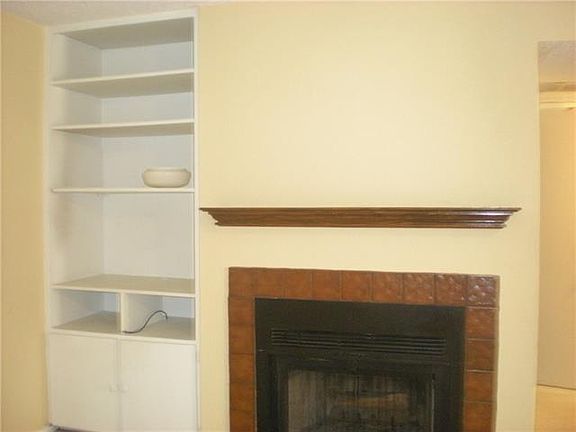 5th image of 1801 W Spring Creek Pkwy APT J1