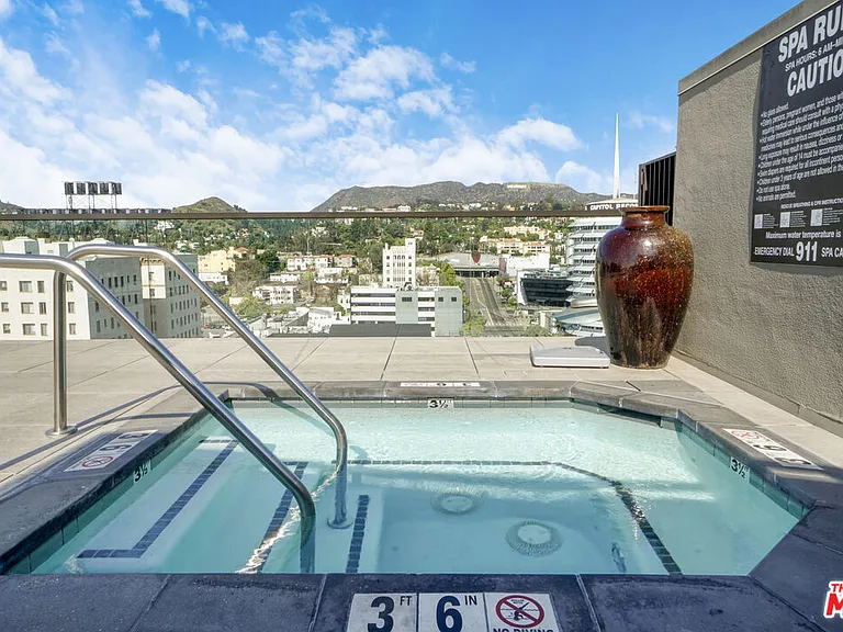 1645 Vine St #1007 — Photo 31